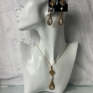 Vintage signed Haskell Gold Filigree Pearl Pear Teardrop Earrings &necklace set